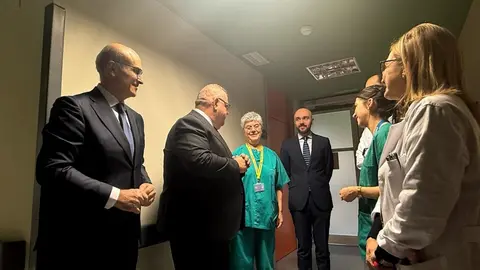 Visita consejero de Sanidad, Alejandro Vázquez Ramos al Virgen de la concha_3