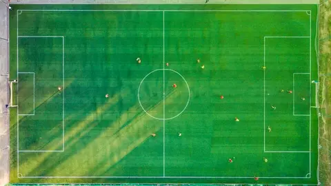 campo de fútbol vista aérea