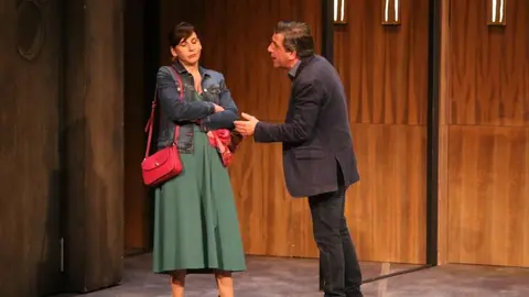 La obra Los amigos de ellos dos, protagonizada por Malena Alterio y David Lorente_6