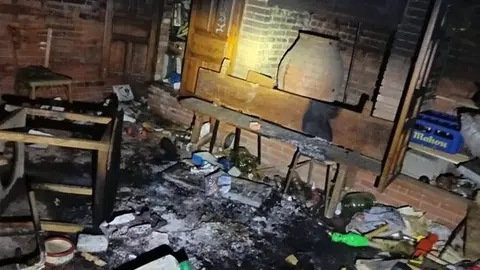 incendio declarado en una bodega y un garaje (3)