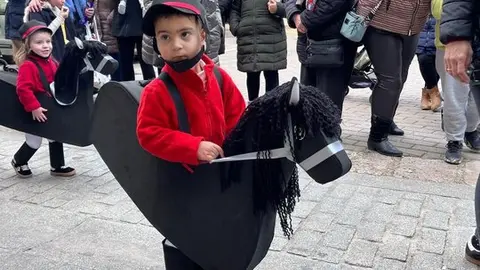 Los chupetines inauguran el carnaval de Toro