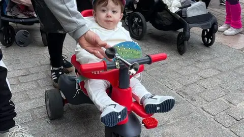 Los chupetines inauguran el carnaval de Toro