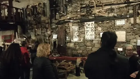 Filandar tradicional para celebrar en Día de la Mujer en Sanabria