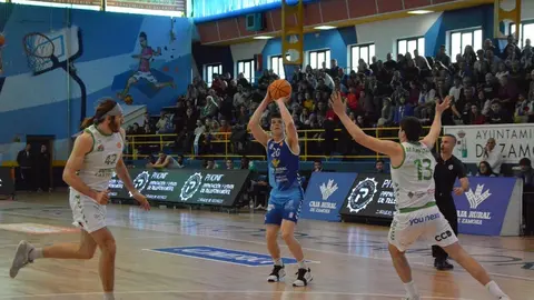 Caja Rural CB Zamora  Amics Castelló    _19