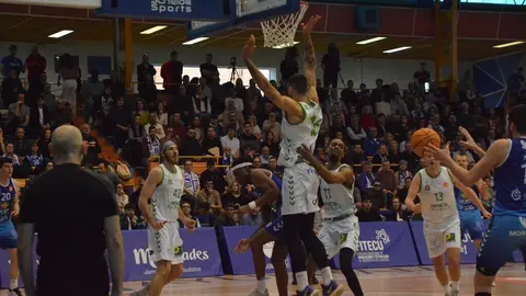 Caja Rural CB Zamora  Amics Castelló    _27