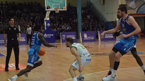 Caja Rural CB Zamora  Amics Castelló    _50