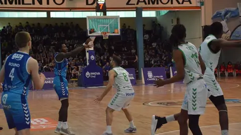 Caja Rural CB Zamora  Amics Castelló    _51