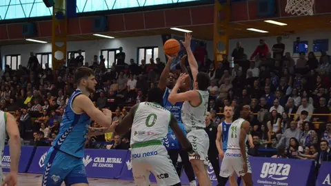 Caja Rural CB Zamora  Amics Castelló    _52