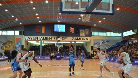 Caja Rural CB Zamora  Amics Castelló    _58