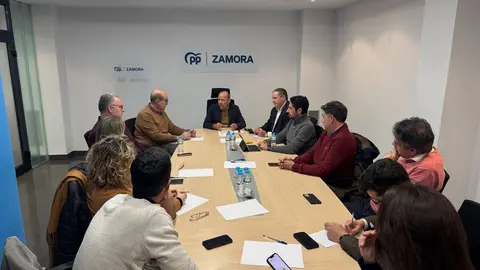 PP pide rebajar la protección del lobo