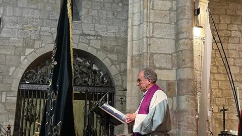 Acto de la acto de presentación de los niños a la Virgen de la Soledad y actuación de la tuna_8