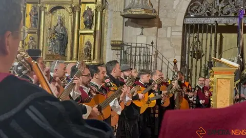 Acto de la acto de presentación de los niños a la Virgen de la Soledad y actuación de la tuna_12
