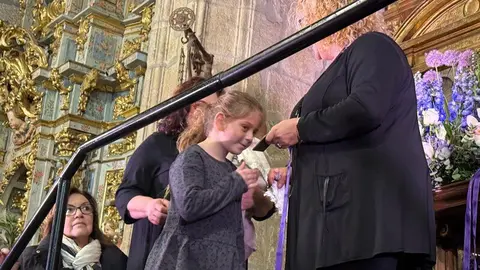 Acto de la acto de presentación de los niños a la Virgen de la Soledad y actuación de la tuna_14