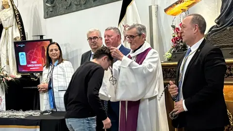 Más de 200 nuevos hermanos se unen a la Hermandad de la Tercera Caída
