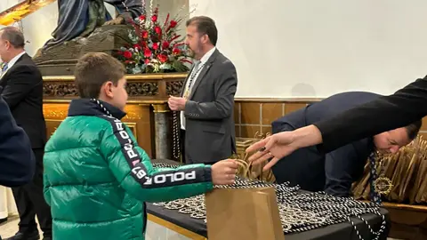 Más de 200 nuevos hermanos se unen a la Hermandad de la Tercera Caída