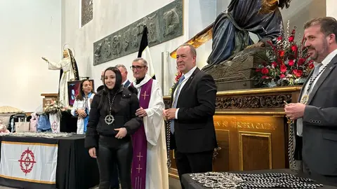 Más de 200 nuevos hermanos se unen a la Hermandad de la Tercera Caída