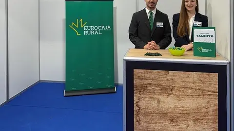FOTOGRAFÍA DEL STAND DE EUROCAJA RURAL EN EL FORO DE EMPLEO FiBEST