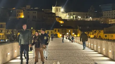 puente de piedra de Zamora de noche _2