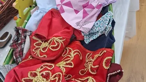 Manos Unidas prepara su rastrillo solidario para Semana Santa