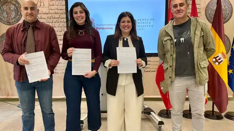 firma de convenio Maestro Lupi Benavente