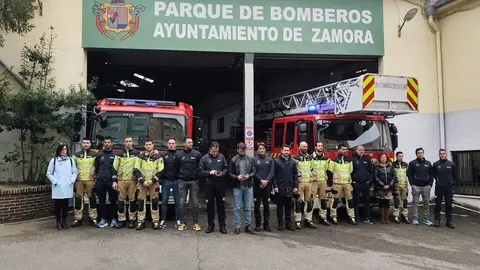 Zamora rinde homenaje a los bomberos fallecidos en Alcorcón
