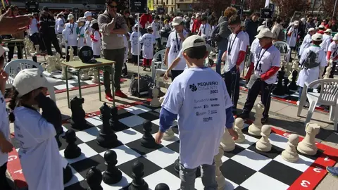 La tercera edición de ‘Pequeños Gigantes’ reúne a 22 colegios de la provincia en un torneo al aire libre