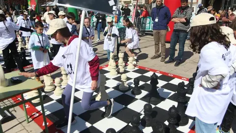 La tercera edición de ‘Pequeños Gigantes’ reúne a 22 colegios de la provincia en un torneo al aire libre
