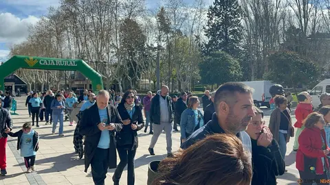 Zamora se vuelca con el autismo en una marcha que une a decenas de familias