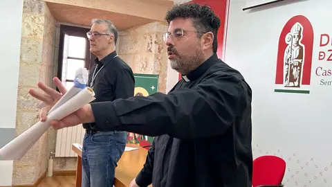 Más de diez nuevos cofrades se suman a la Real Cofradía de Jesús en su Entrada Triunfal en Jerusalén