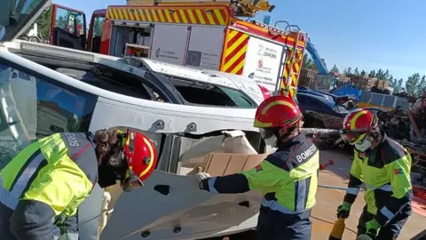 Los bomberos de Zamora se entrenan en rescates de tráfico con simulacros de alta precisión. IMAGEN de Diputación de Zamora
