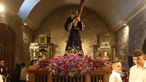 nazareno san frontis jueves traslado_4