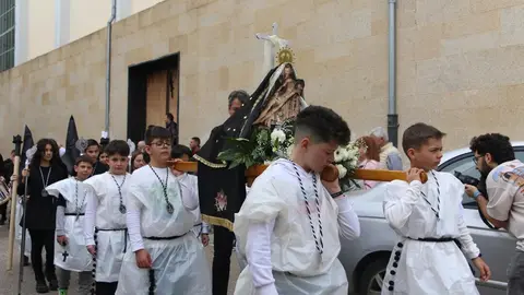 Colegio Nuestra Señora del Rocío - Fundación Amor de Dios, procesión de Nuestra Madre de las Angustias