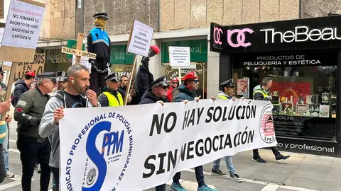 Protesta de los bomberos y policías municipales de Zamora