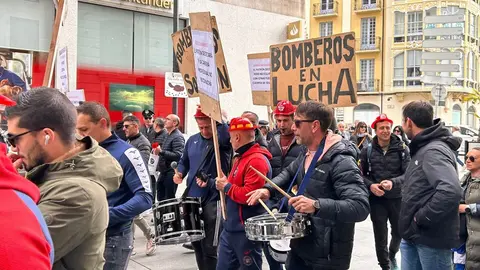 Protesta de los bomberos y policías municipales de Zamora
