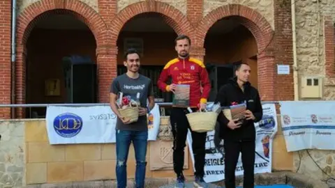 Santos Francisco Santaelena en lo mas alto del podio