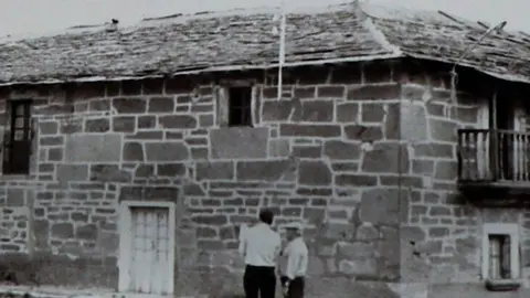 Muelas de los Caballeros viaja al pasado con una conferencia intergeneracional sobre su historia