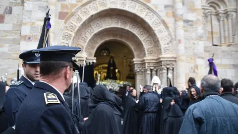 La Soledad no sale en procesión por la lluvia _17