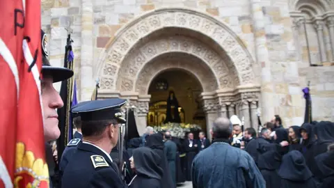 La Soledad no sale en procesión por la lluvia _16