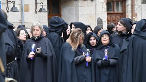 La Soledad no sale en procesión por la lluvia _24