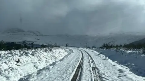 Reabierto el acceso al Alto del Vizcodillo tras una intensa nevada
