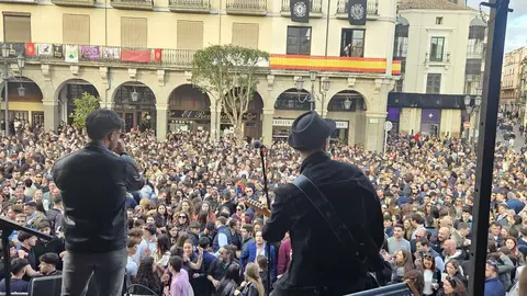 Domingo de Resurecci&oacute;n en la Plaza Mayor de Zamora  (6)