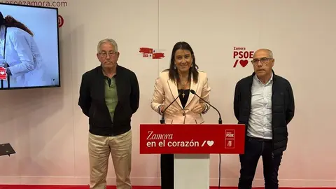 Ana Sánchez, Jerónimo Cantuche y José Luis Salgado.