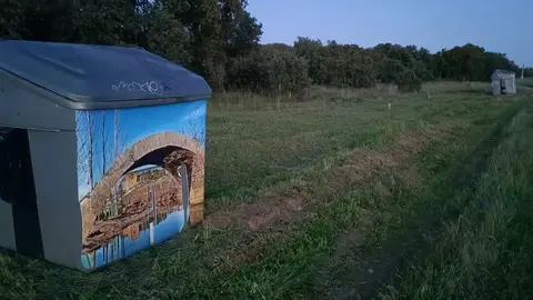 Izquierda Unida, contenedores decorados. Benavente