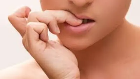 morderse las uñas