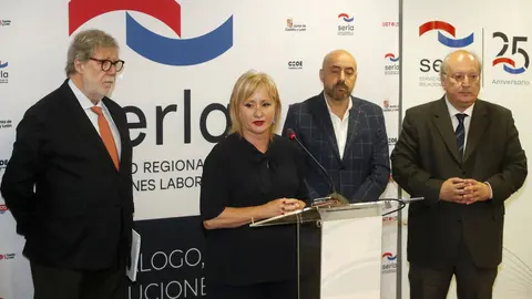 Leticia+García+inaugura+XXV+Aniversario+Servicio+Regional+Relaciones+Laborales-04 (1)