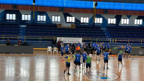 Entrenamiento a puerta abierta. BM Zamora