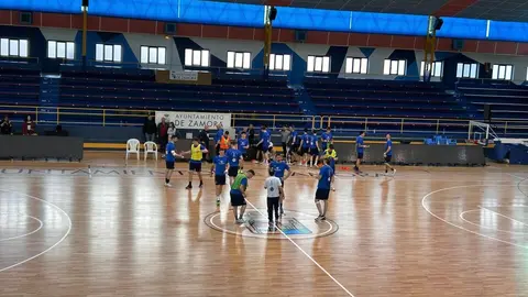 Entrenamiento a puerta abierta. BM Zamora