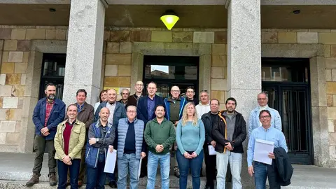 Diez radioaficionados del REMER premiados por su servicio público