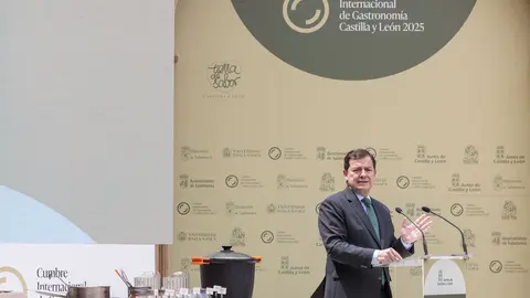 Alfonso Fernández Mañueco en la I Conferencia Internacional Gastronómica de Castilla y León