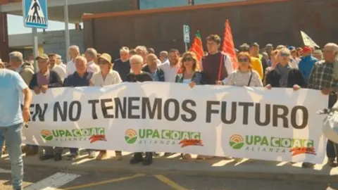 Miles de voces se alzan en Otero contra el recorte ferroviario